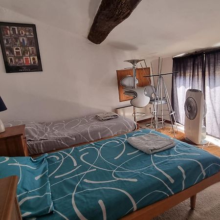 Апартаменти Petit Nid Cosy Typiquement Provencal Вількроз Екстер'єр фото